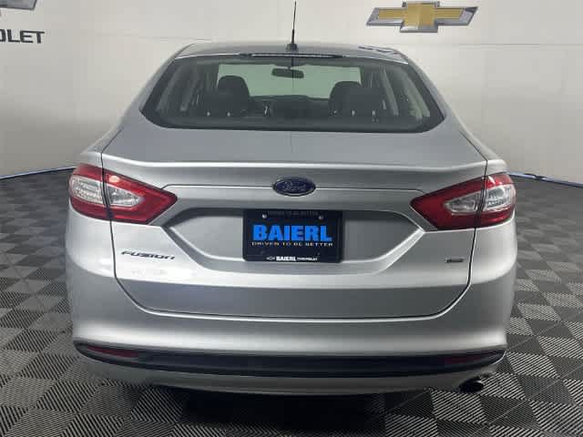 Used 2014 Ford Fusion SE FWD image 4
