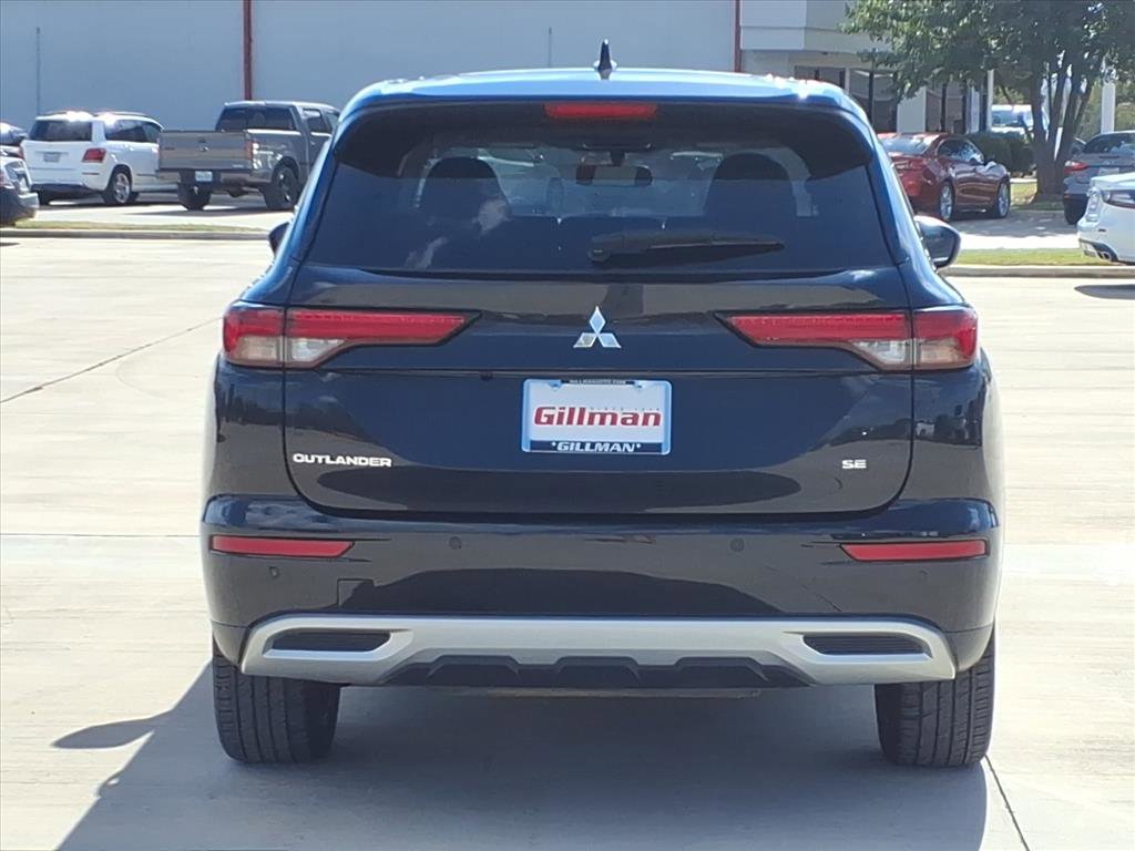 Used 2023 Mitsubishi Outlander SE image 8