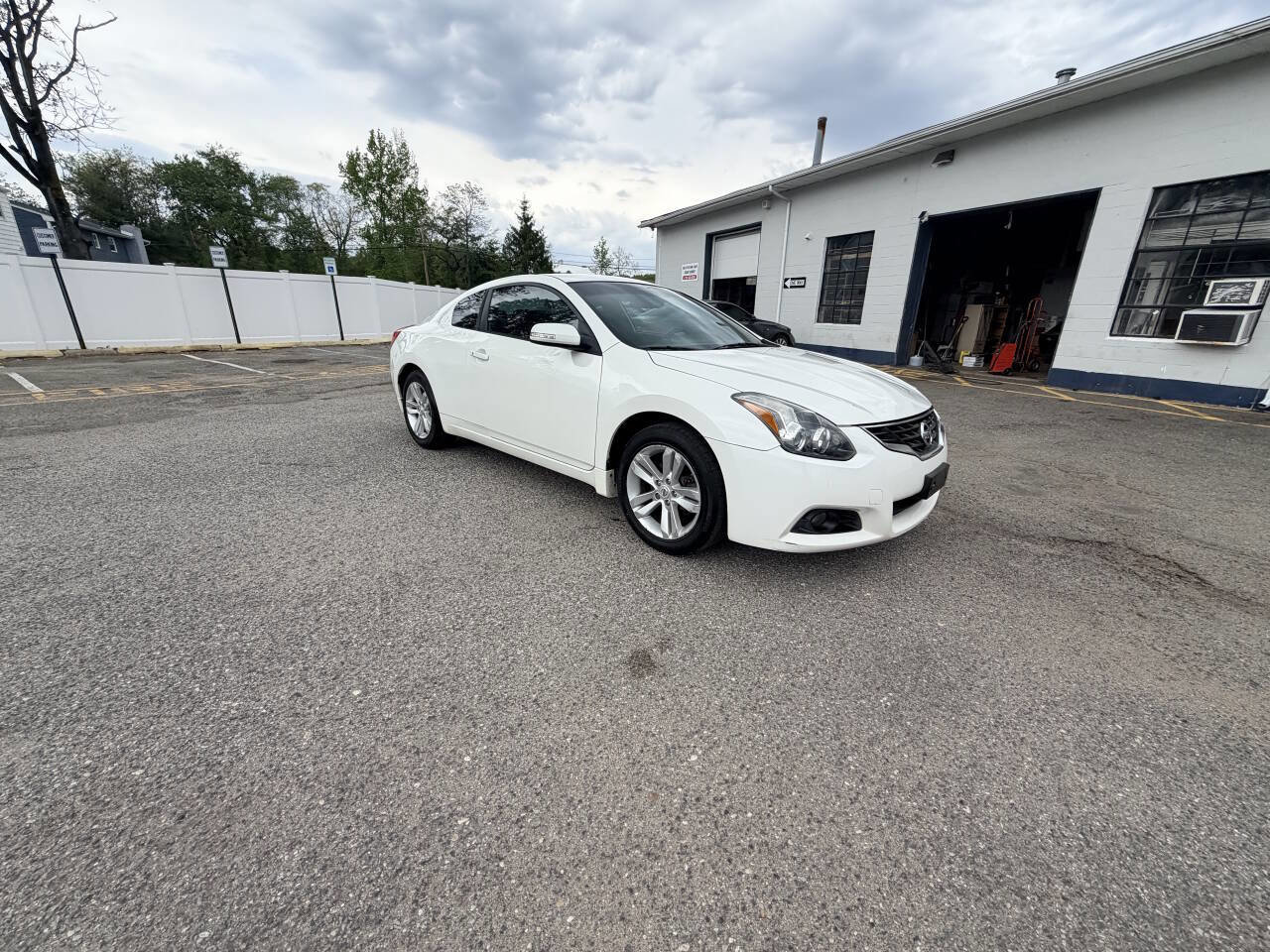 Used 2011 Nissan Altima 2.5 S w/ 2.5S Premium Pkg FWD image 26