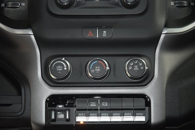 Used 2024 RAM 3500 SLT w/ Quick Order Package 2YG SLT AWD/4WD image 22