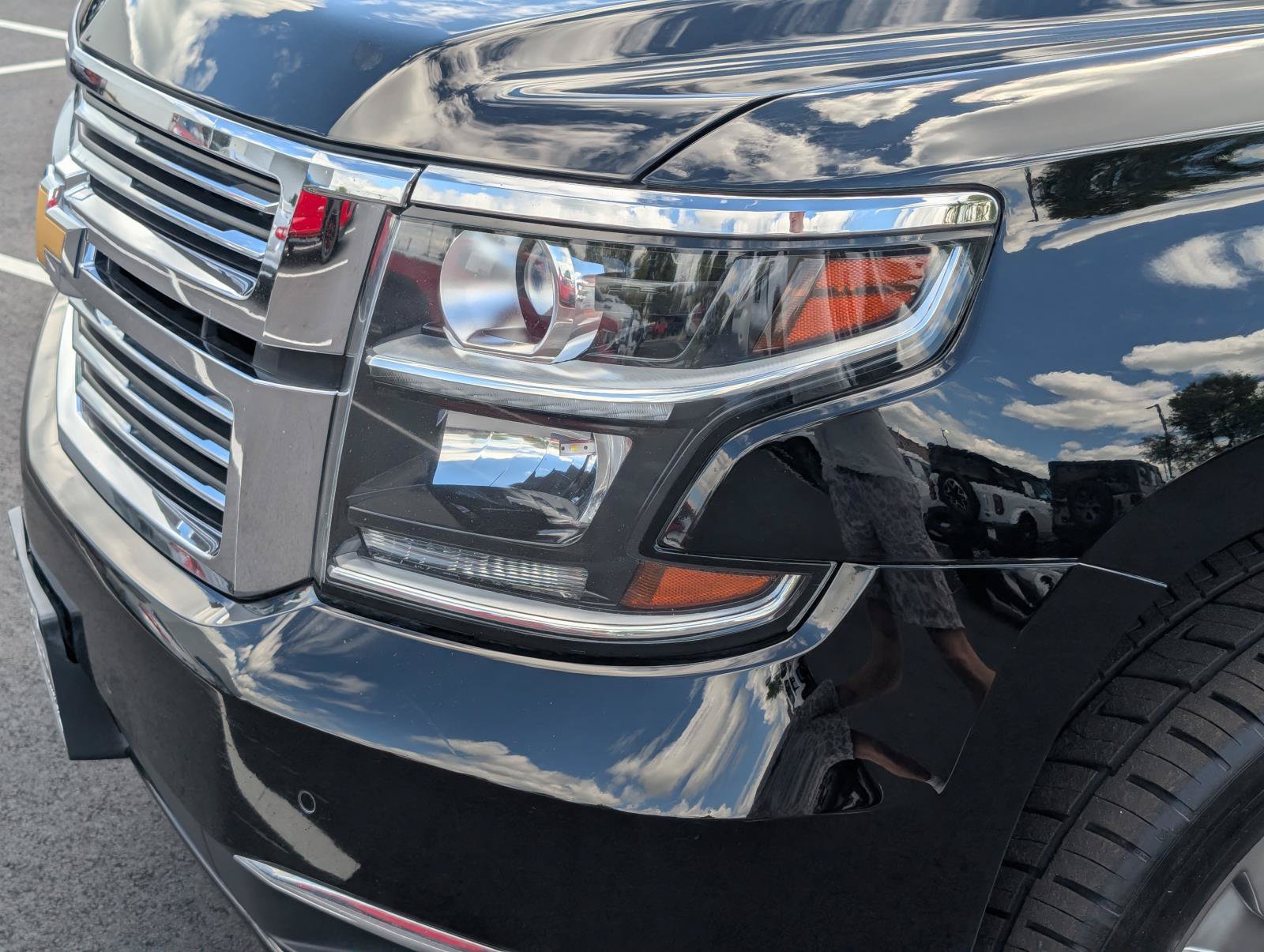 Used 2015 Chevrolet Suburban LTZ AWD/4WD image 10