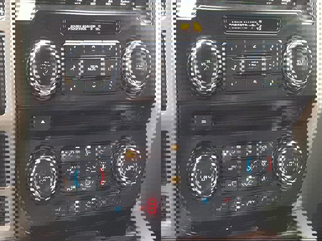 Used 2017 Ford F150 Lariat w/ Equipment Group 501A Mid image 21