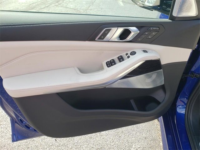 New 2026 BMW X7 M60i image 11