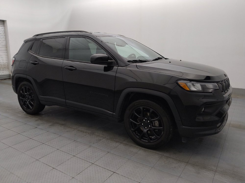 Used 2022 Jeep Compass Latitude FWD image 11