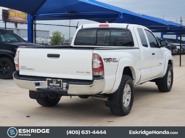 Used 2015 Toyota Tacoma 4x4 Access Cab V6 w/ TRD Off-Road Package image 7