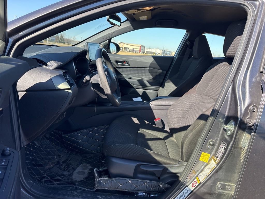 Used 2019 Toyota C-HR LE image 13