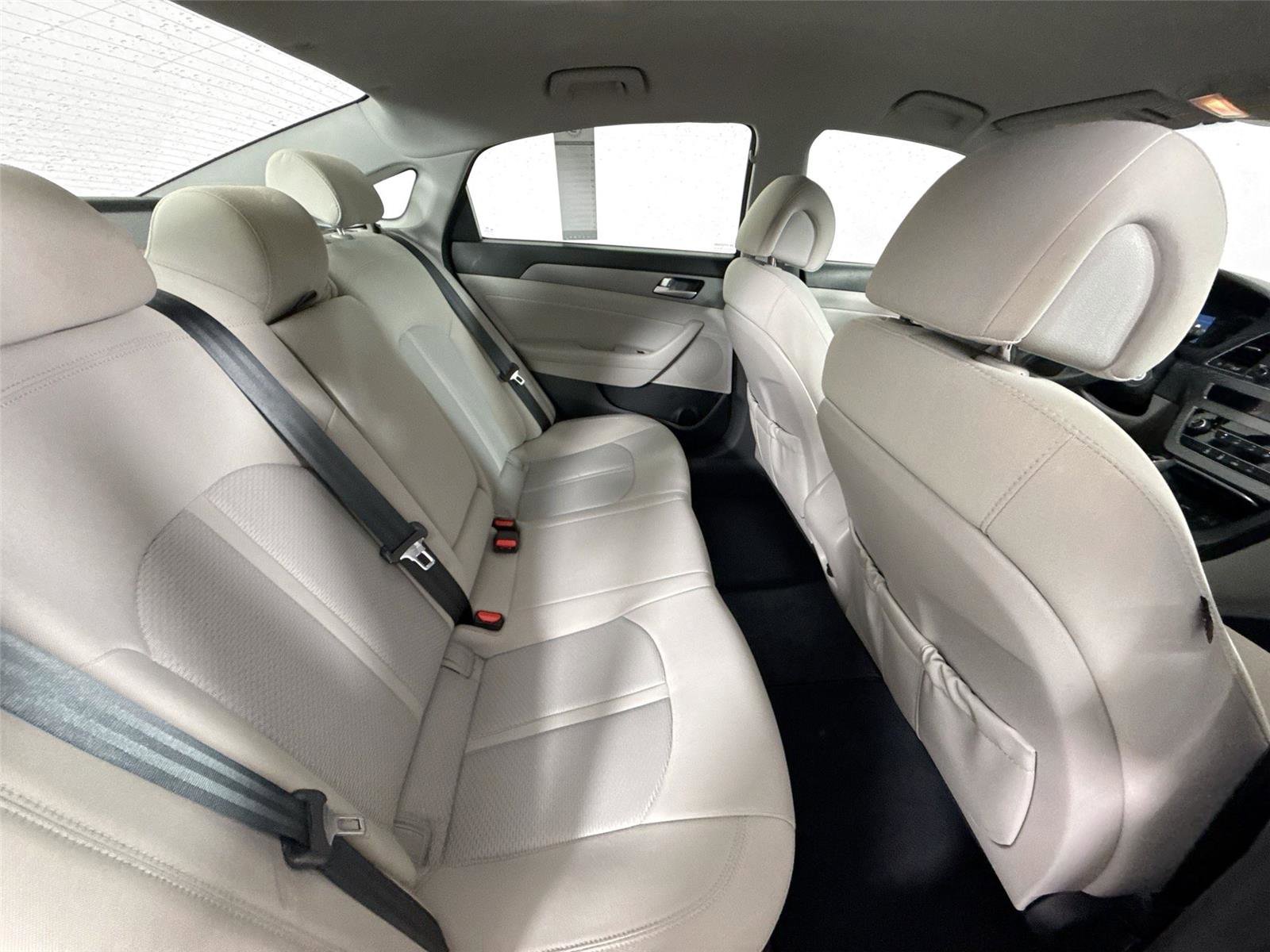 Used 2015 Hyundai Sonata SE w/ Option Group 09 FWD image 36