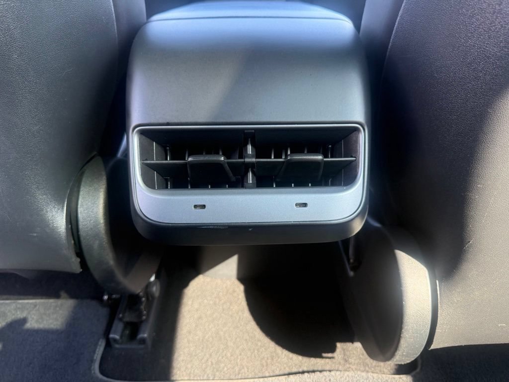 Used 2022 Tesla Model 3 Long Range AWD/4WD image 27