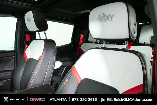 Used 2024 GMC Canyon AT4X w/ AT4X AEV Edition AWD/4WD image 5