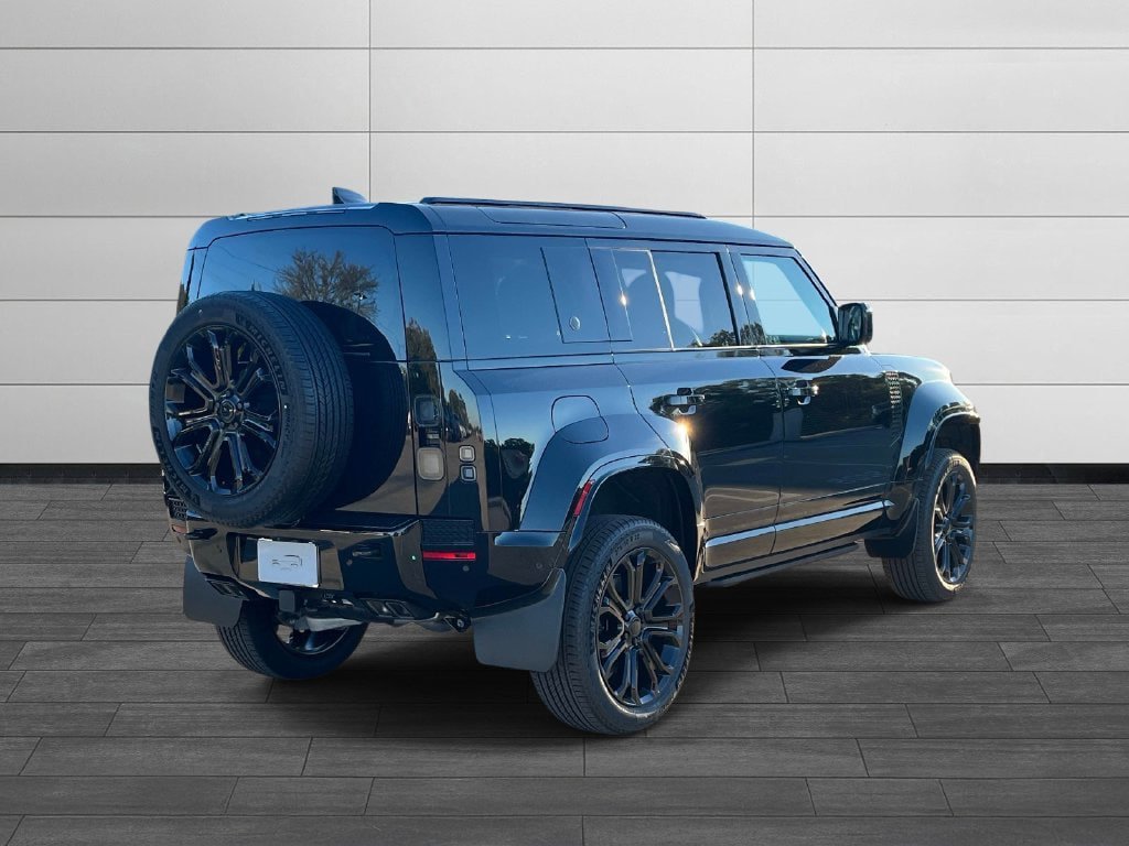 New 2026 Land Rover Defender 110 OCTA AWD/4WD image 5