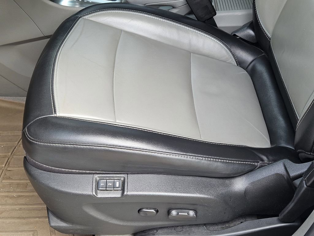 Used 2016 Buick Encore Premium image 17