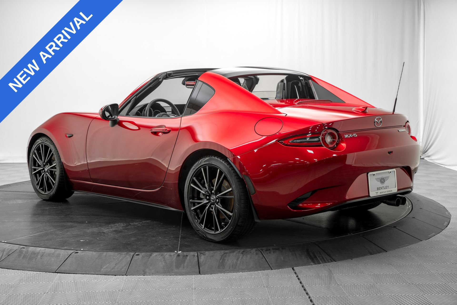 Used 2024 MAZDA MX-5 Miata RF Grand Touring RWD image 5