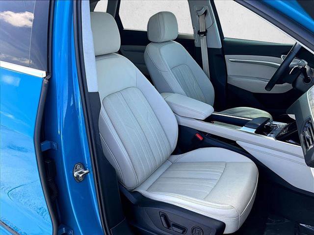 Used 2019 Audi e-tron Premium Plus w/ Cold Weather Package AWD/4WD image 9