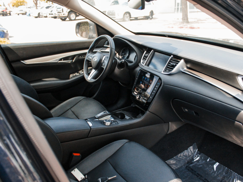 Used 2024 INFINITI QX50 Luxe AWD/4WD image 32