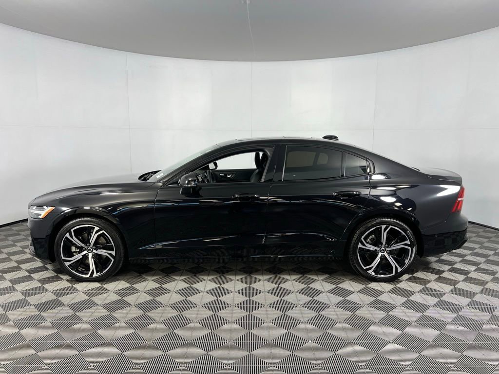 Used 2025 Volvo S60 B5 Plus image 11