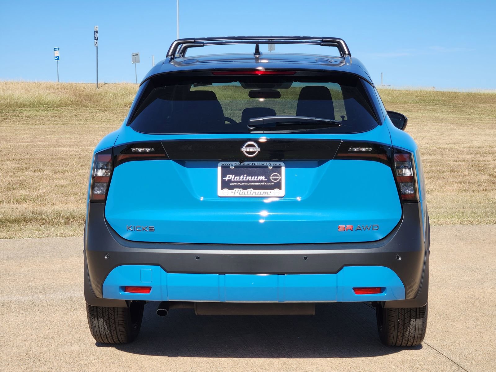 New 2026 Nissan Kicks SR w/ Cold Weather Package image 7