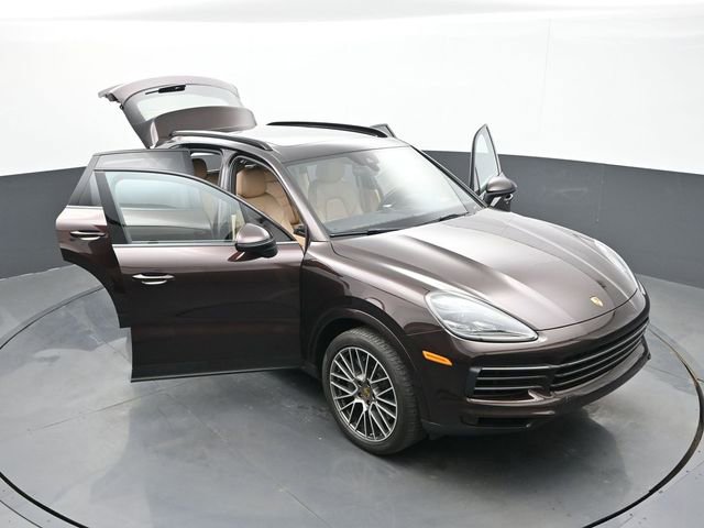 Certified 2023 Porsche Cayenne S Platinum image 33