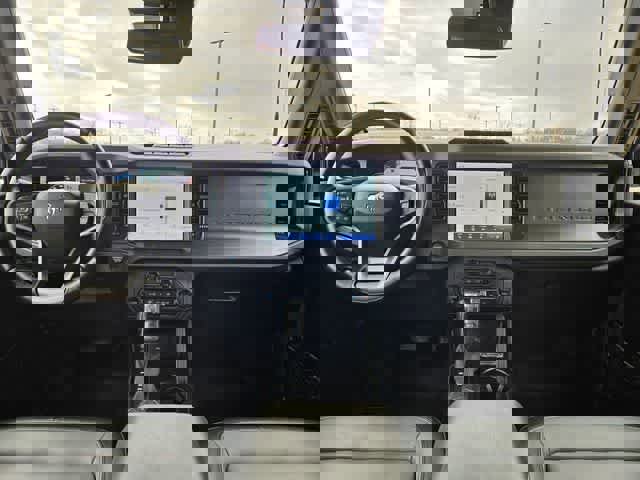 Used 2024 Ford Bronco Everglades image 19