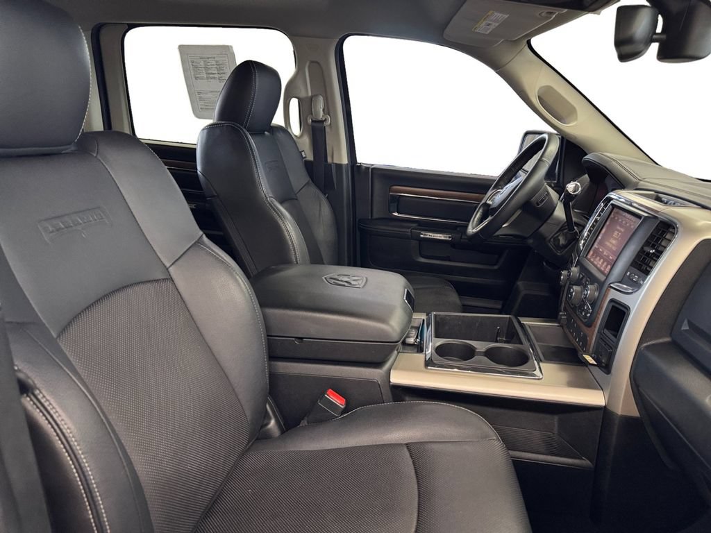 Used 2014 RAM 2500 Laramie w/ Black Appearance Group AWD/4WD image 17
