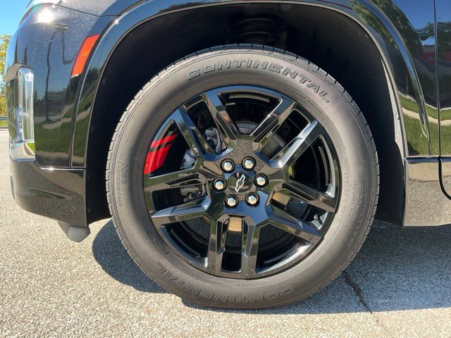 Used 2023 Chevrolet Traverse Premier w/ Redline Edition AWD/4WD image 14