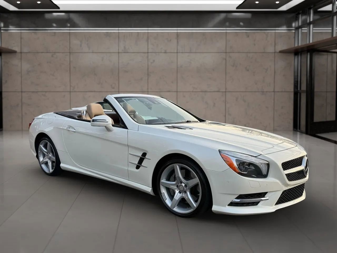 Used 2014 Mercedes-Benz SL 550 image 22