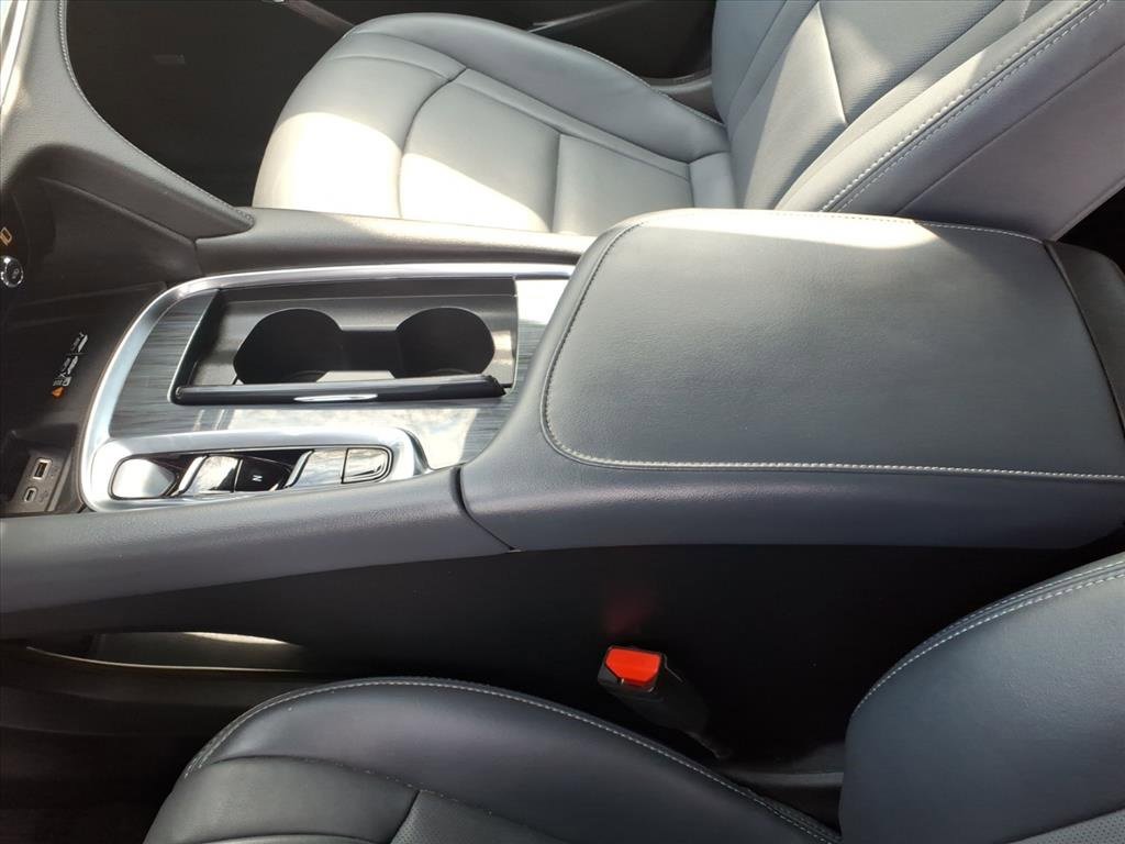 Used 2024 Buick Enclave Premium image 14