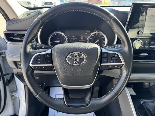 Used 2022 Toyota Highlander XLE image 21