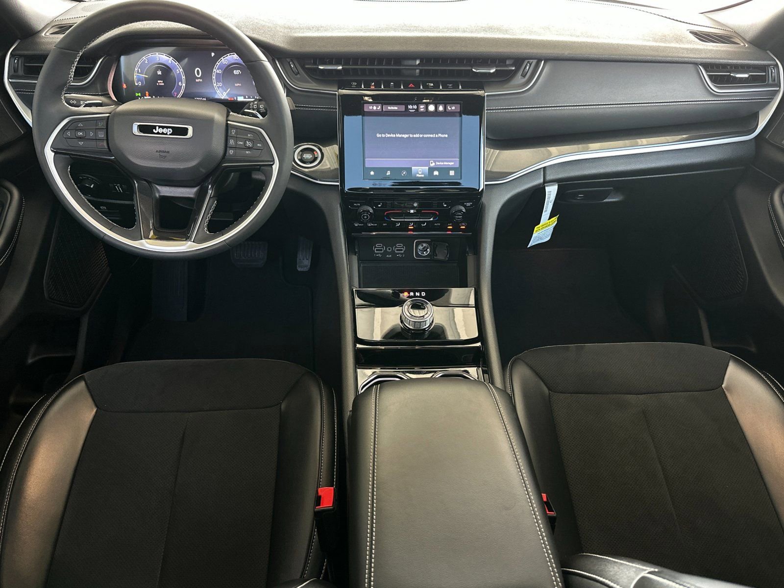 Used 2023 Jeep Grand Cherokee Altitude image 12