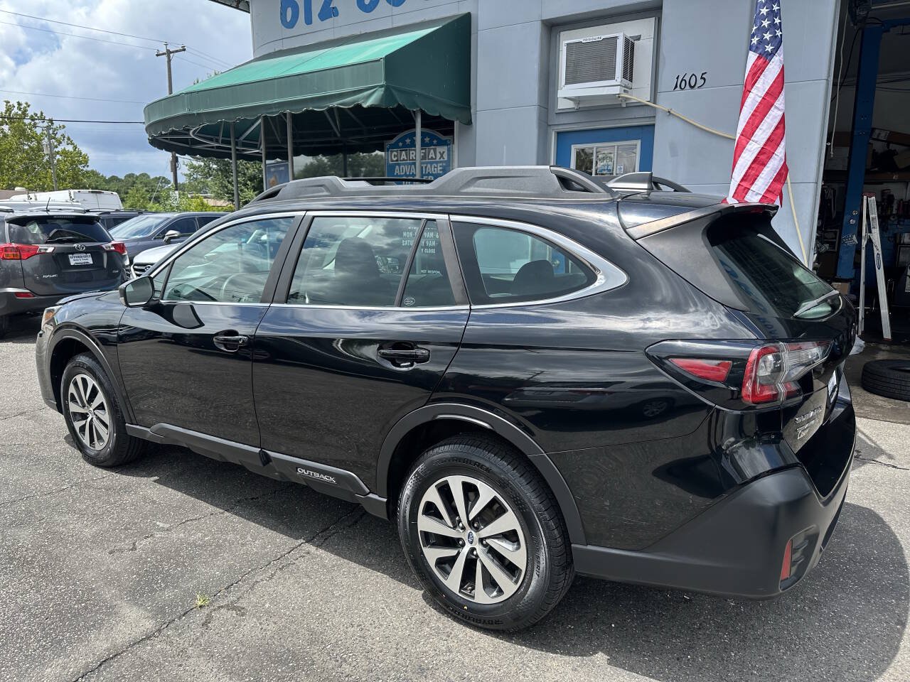 Used 2021 Subaru Outback AWD/4WD image 8
