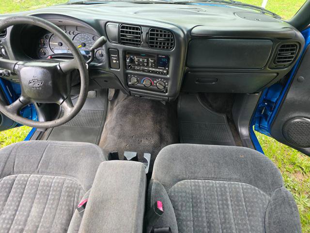 Used 2000 Chevrolet S10 Pickup LS w/ Preferred Equipment Group RWD image 11