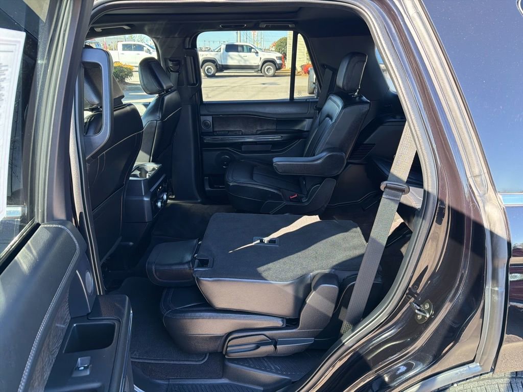 Used 2021 Ford Expedition Limited image 26