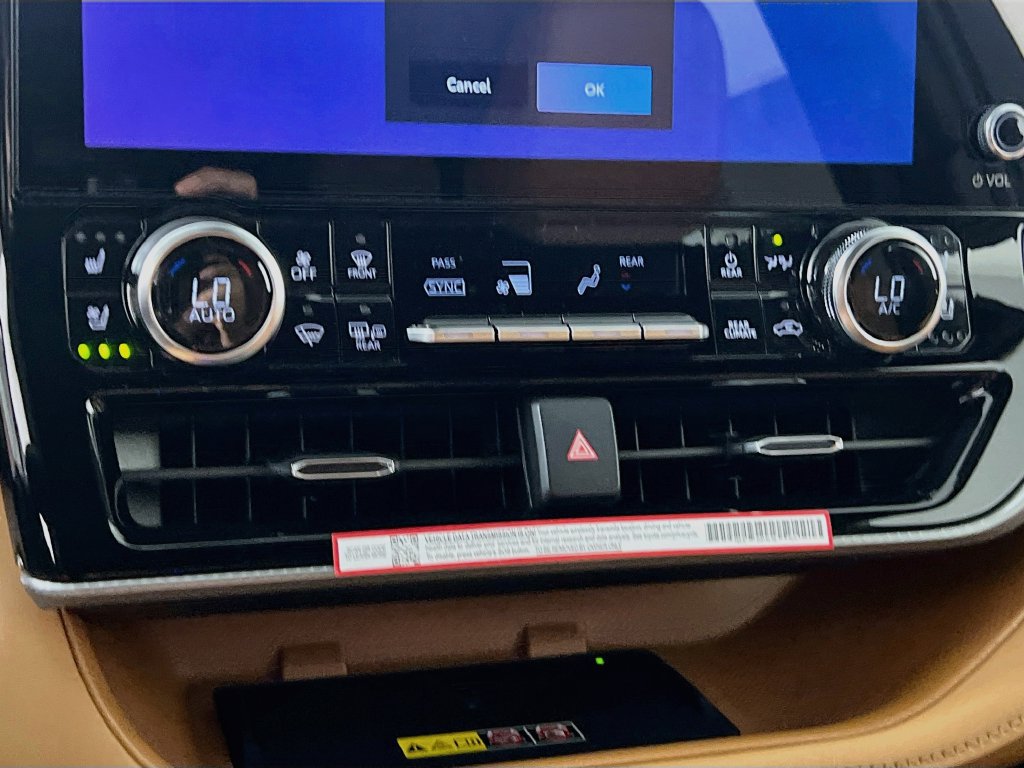 New 2026 Toyota Highlander Platinum AWD/4WD image 23