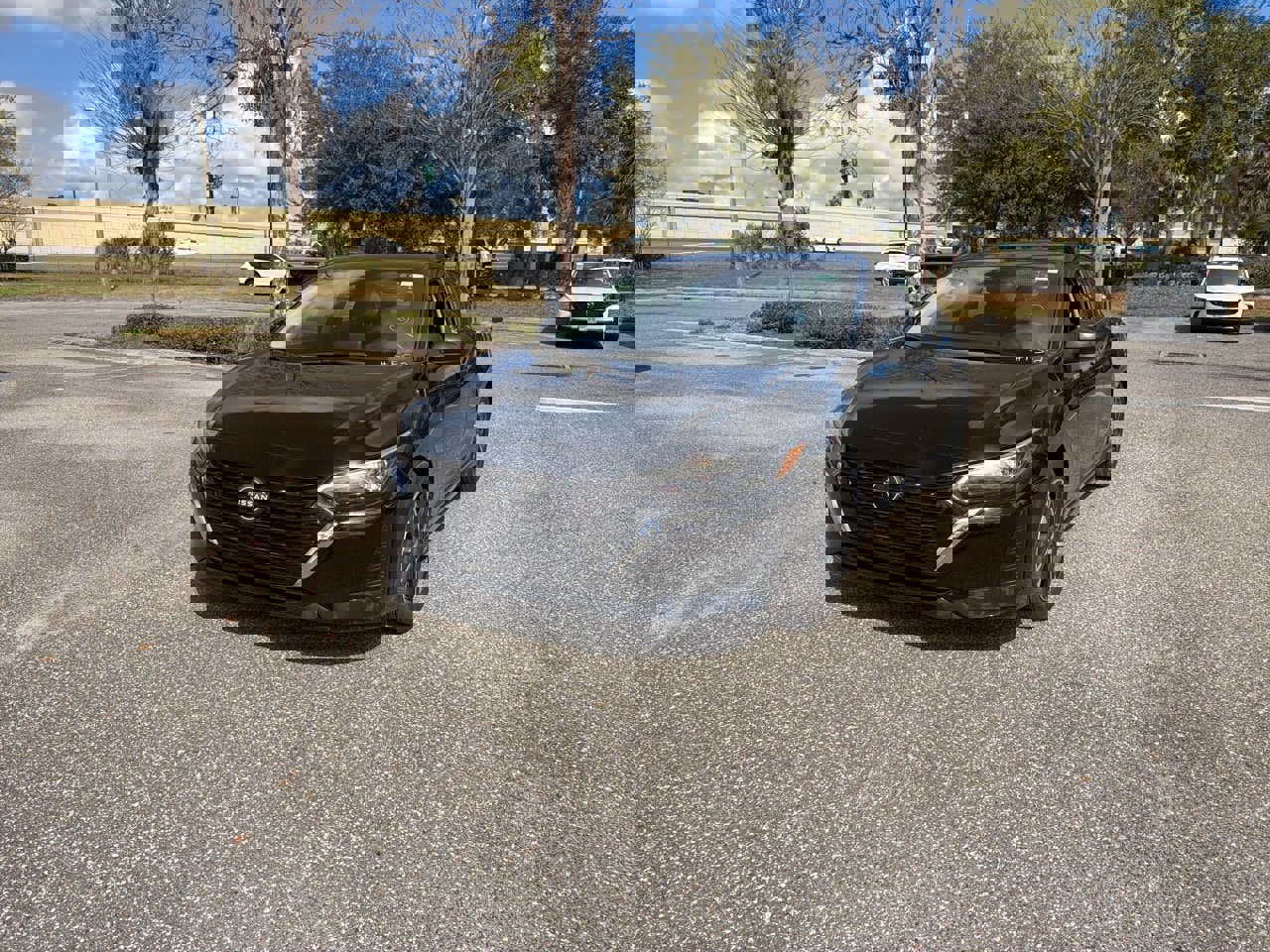 Used 2025 Nissan Sentra SV image 1