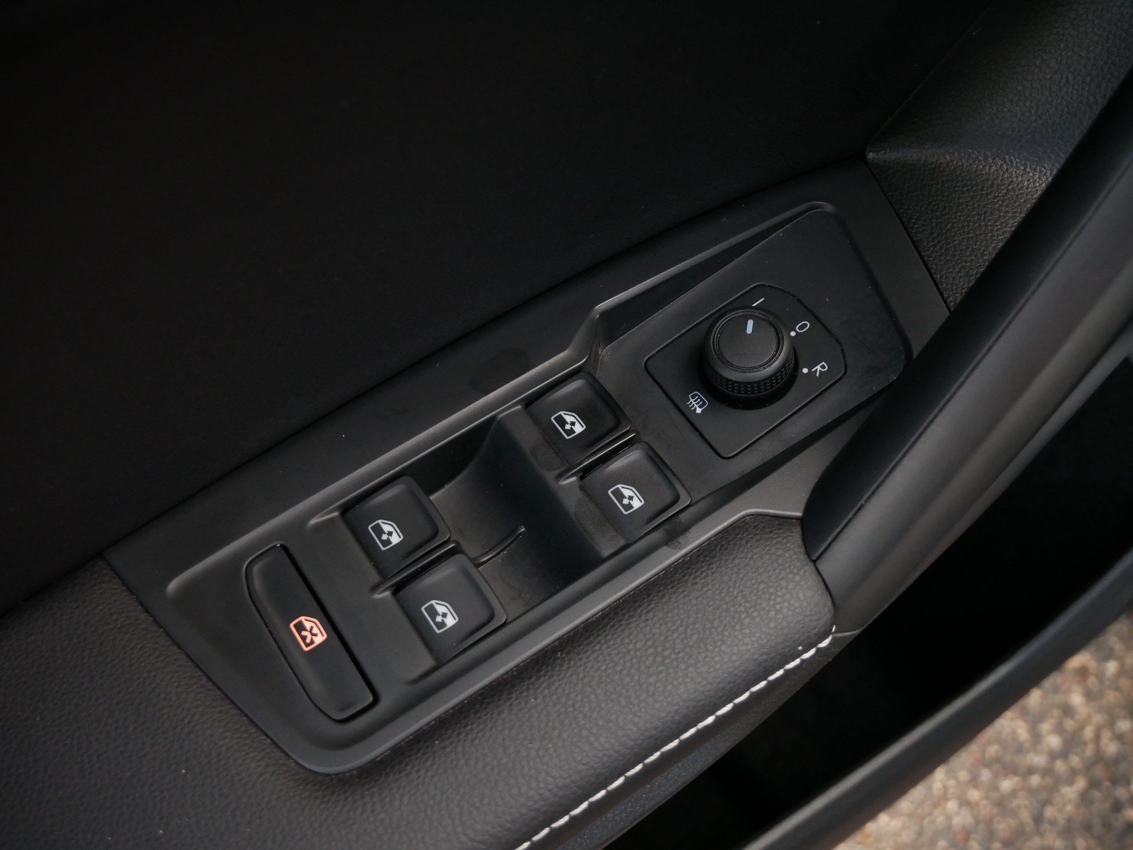 Certified 2024 Volkswagen Tiguan S AWD/4WD image 19