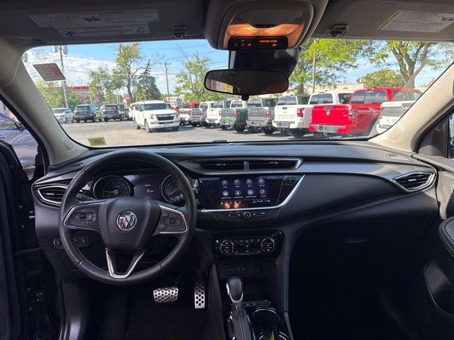 Used 2023 Buick Encore GX Select w/ Sport Touring Package FWD image 18