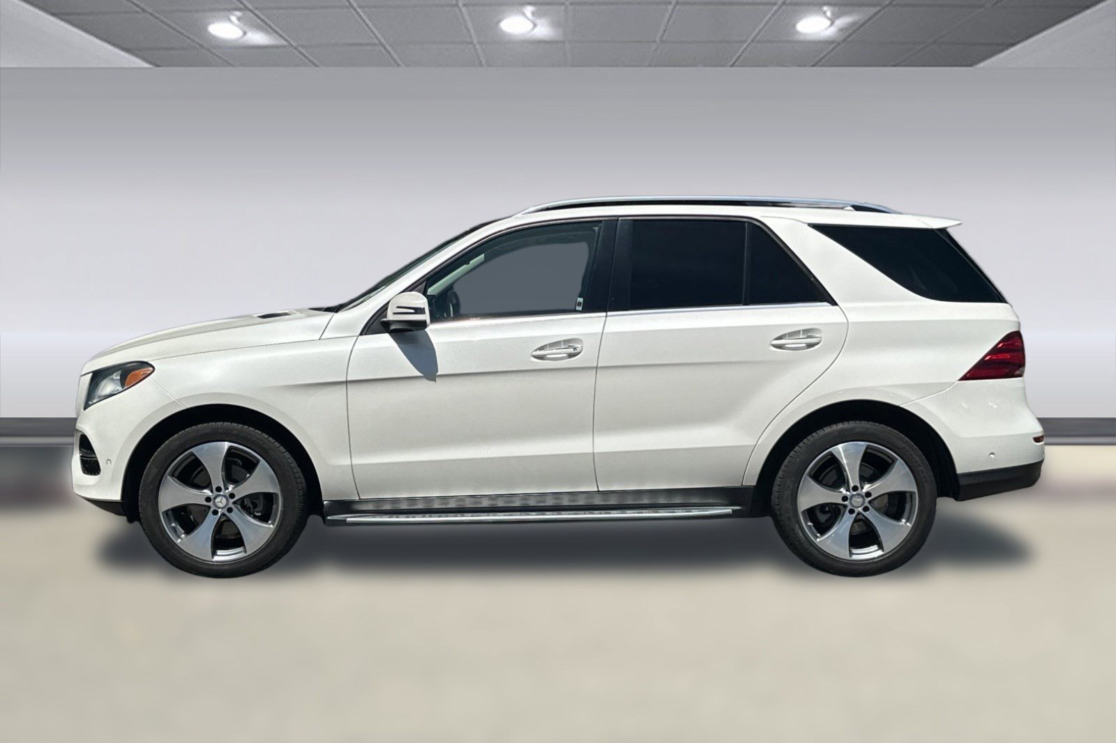 Used 2016 Mercedes-Benz GLE 350 4MATIC image 2