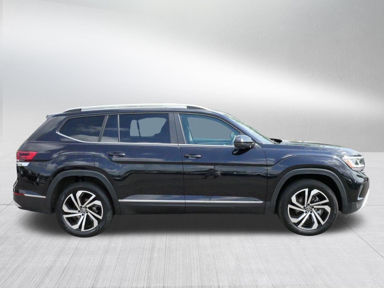 Certified 2023 Volkswagen Atlas SEL AWD/4WD image 6