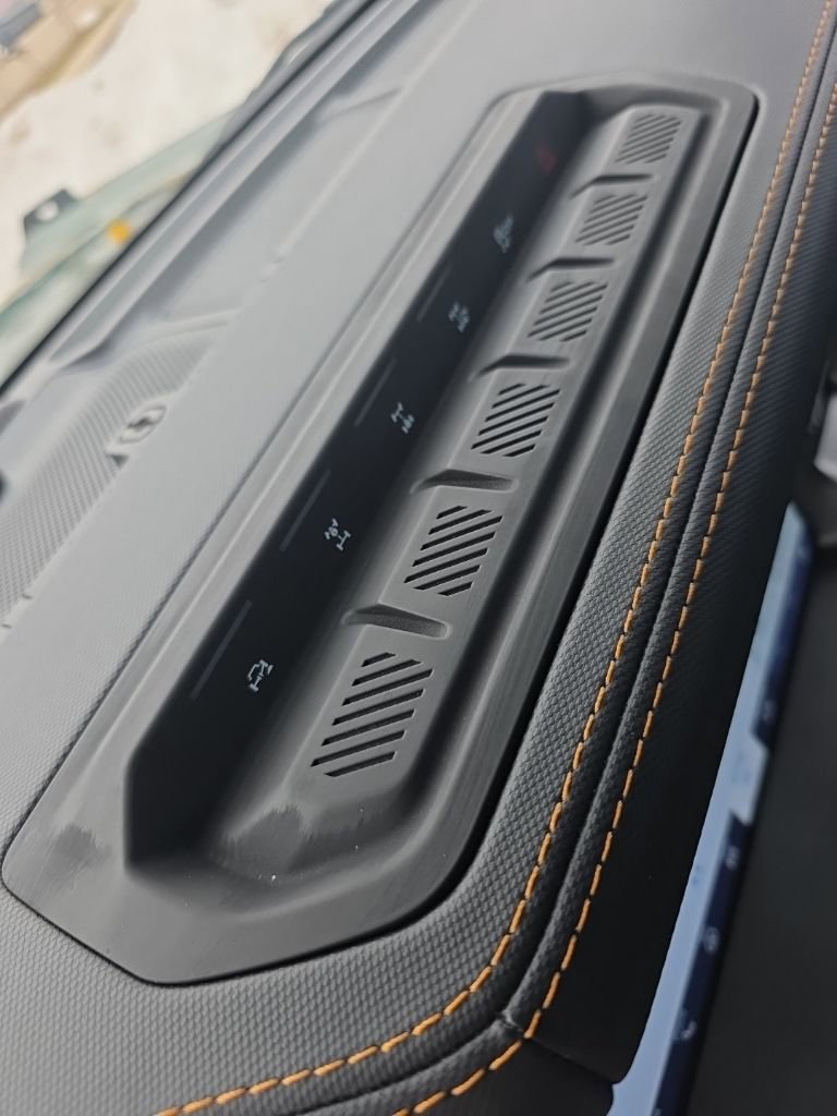 Used 2024 Ford Bronco Badlands image 14