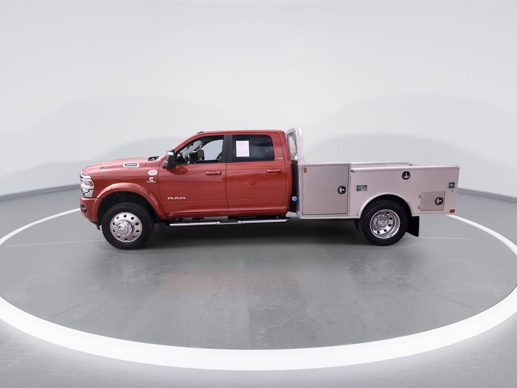 Used 2024 RAM 4500 Laramie image 9