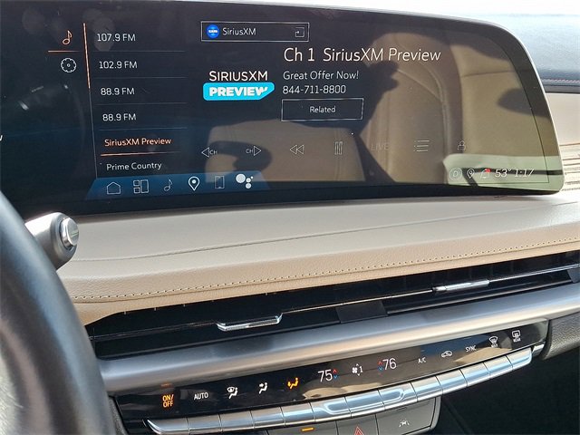 Used 2024 Cadillac XT4 Premium Luxury image 13