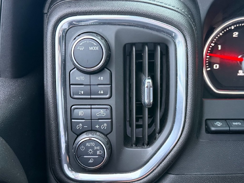 Used 2022 Chevrolet Silverado 2500 LTZ w/ LTZ Plus Package AWD/4WD image 31