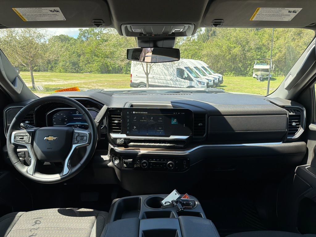 Used 2025 Chevrolet Silverado 2500 LT w/ Convenience Package image 10