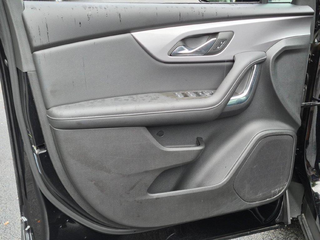 Used 2025 Chevrolet Blazer LT AWD/4WD image 11