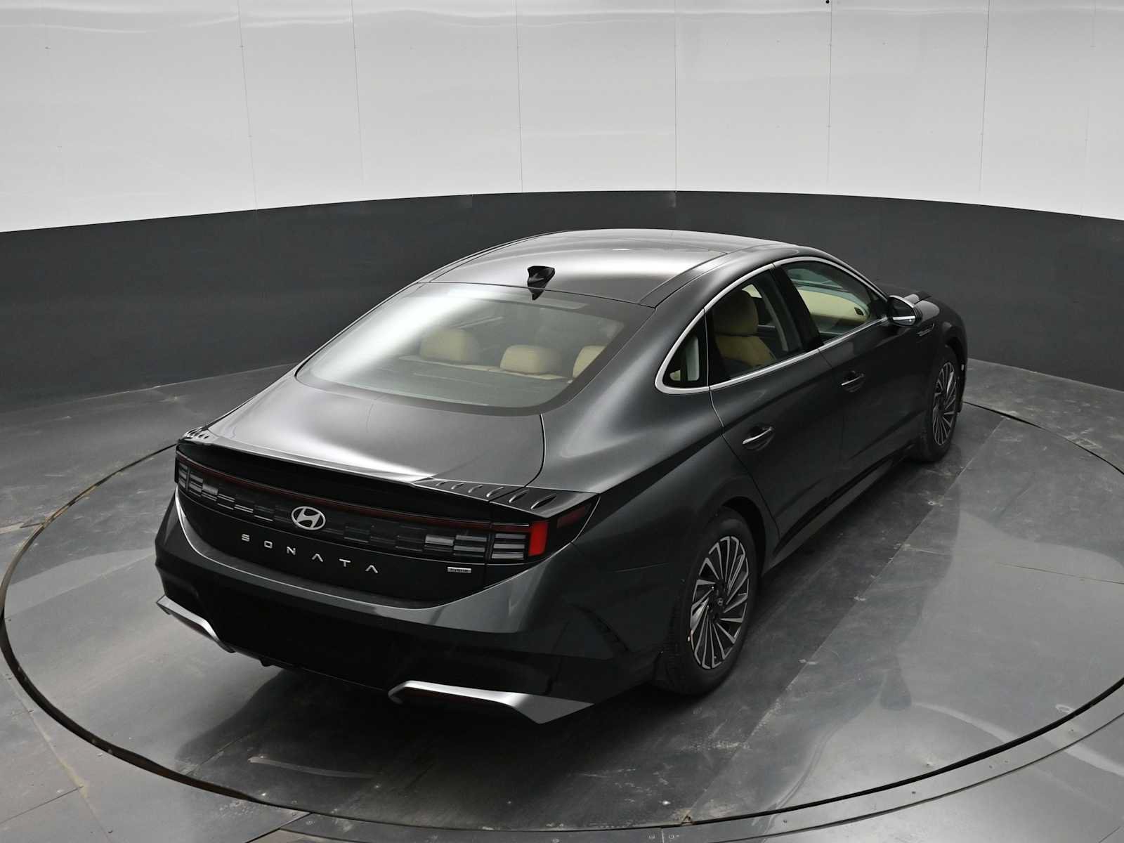 New 2026 Hyundai Sonata Limited FWD image 32