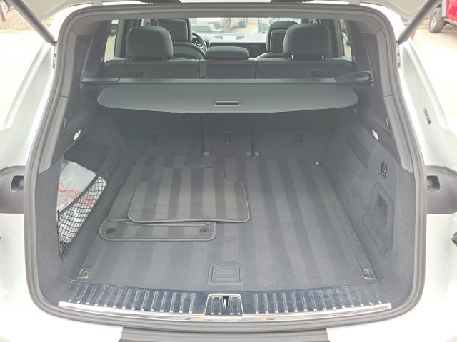 Certified 2024 Porsche Cayenne image 13