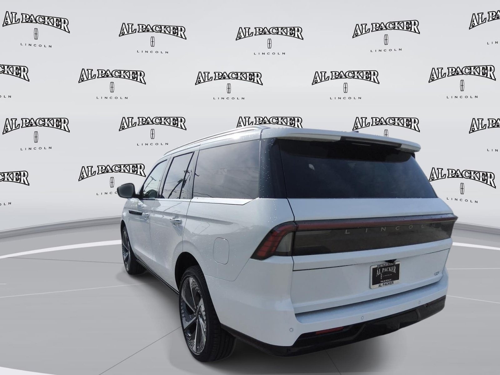 New 2027 Lincoln Navigator Black Label AWD/4WD image 3