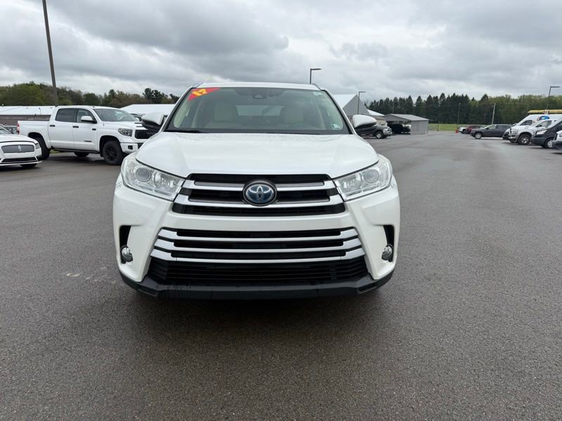 Used 2017 Toyota Highlander XLE AWD/4WD image 2