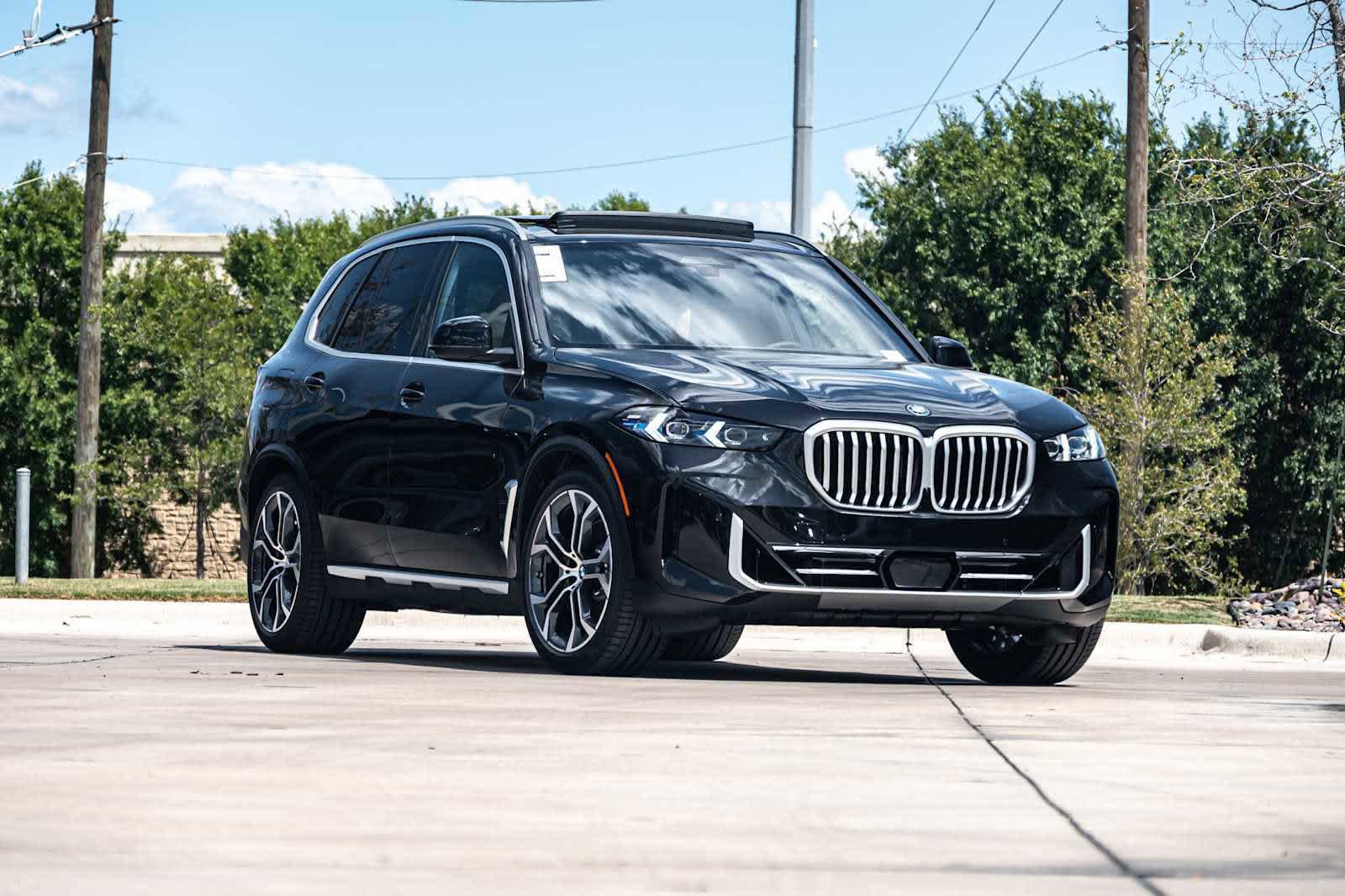 Used 2026 BMW X5 xDrive50e image 1