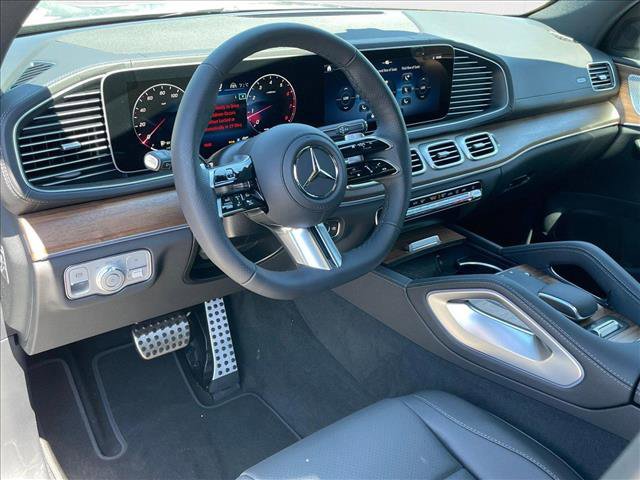 New 2025 Mercedes-Benz GLS 450 4MATIC image 3