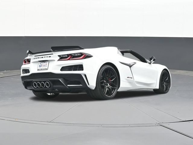Used 2024 Chevrolet Corvette Z06 RWD image 42